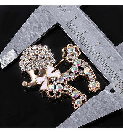 Stylish Pin to Enhance Outfits - Image 9