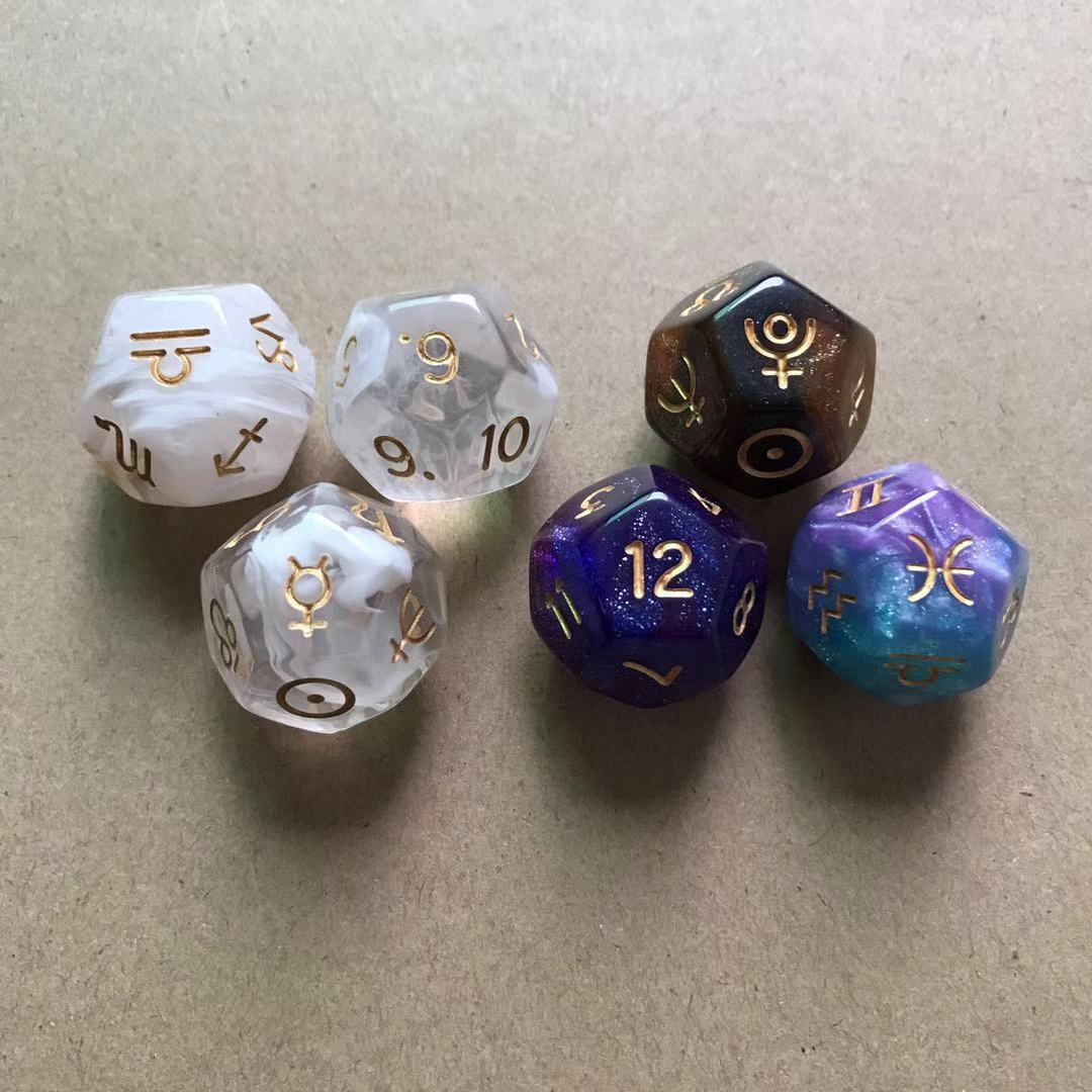 12-face dice