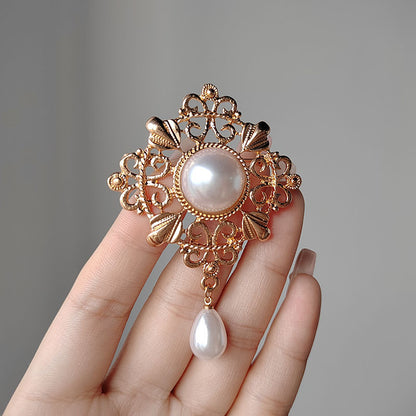 Chic vintage brooch with electroplated finish - image 6