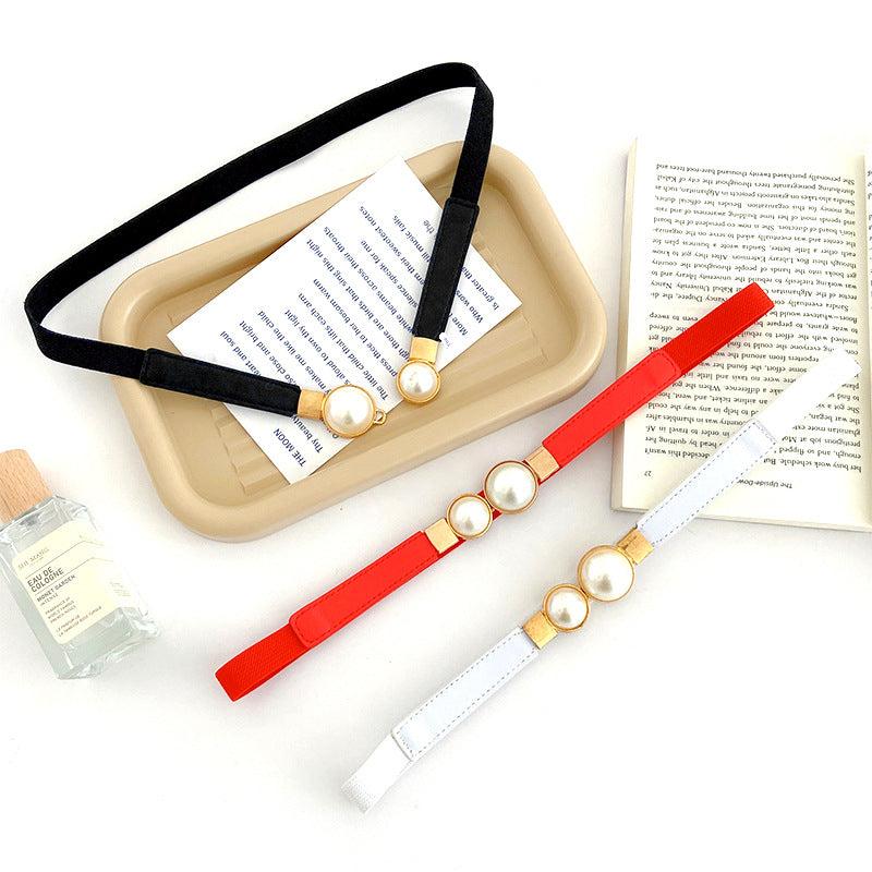 Fashionable waist belt in red color