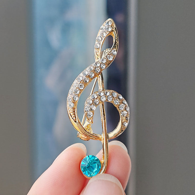 Elegant music note accessory for women and men