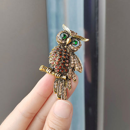 Luxurious blue owl brooch with crystals image 1