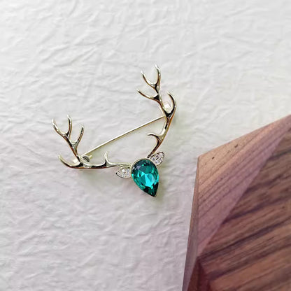 Fashion front angle of brooch image 4