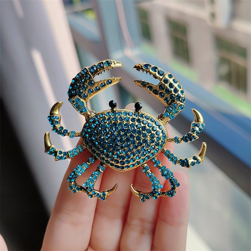 Sparkling crab pin for jackets