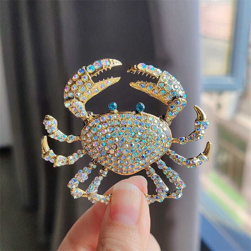 Elegant crab brooch fashion accessory