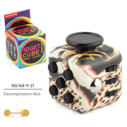 Leopard Print Stress-Relief Dice, Color Box Packaging, 38.2g (Pack of 1)