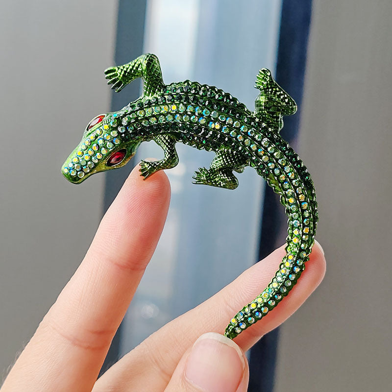 Stylish vintage animal pin showing detail image 2