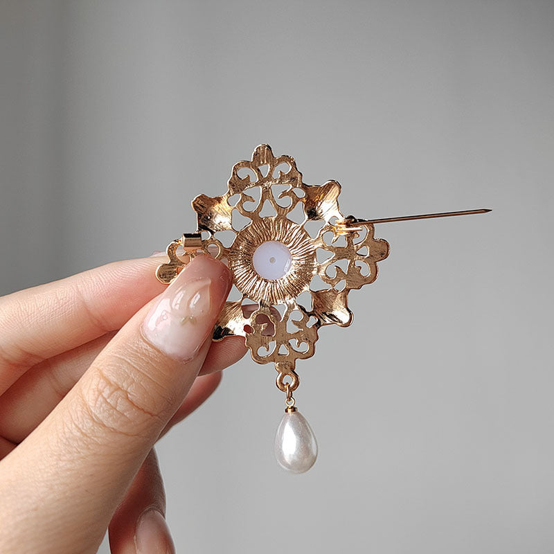Stylish women’s accessory brooch - image 4